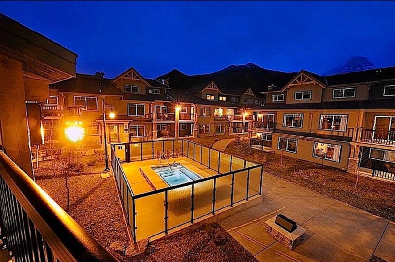 Copperstone Resort - Mountain View 2 Bedroom Condo Canmore Ngoại thất bức ảnh